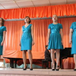 На несколько голосов, с переливами пели вокалистки ансамбля польской песни на концерте в Серове. Фото Влада Бурнашева.