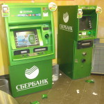 В Серове неизвестные проникли в офисы Сбербанка: денежная наличность из офиса не похищена, банкоматы не повреждены