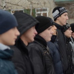 Девять новобранцев, пока еще не в строю и в гражданской одежде. Фото: Антон Муханов, газета "Глобус".