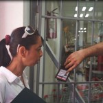 В Серове женщина, собирающая в магазине деньги на лечение якобы больной девочки, убежала от журналистов 