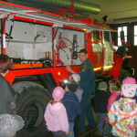 Серовские пожарные водят детвору в музей