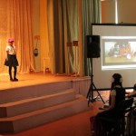 Выступления команд на конкурсе были абсолютно разные, кто-то показывал видео, кто-то танцевал, кто-то пел. Фото: Константин Бобылев, "Глобус".