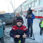 В Серове сотрудники ГИБДД и дошкольники поздравили мужчин - водителей и пешеходов - с 23 февраля. Все фото: ГИБДД Серова. 