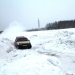 В преддверии 8 Марта под Серовом прошли "снежные" гонки. Фото размещено пользователем  Елена Копанева в группе гонок в соцсети "Вконтакте".