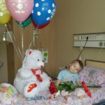 Свой второй день рождения маленькая Злата встречала в больнице. Сейчас она в тяжелейшем состоянии. Срочно необходимо чудо. Фото: личная страница Елены Харитоновой в Instagram.