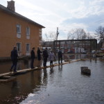 Затопленный двор в серовском поселке Энергетиков.