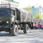 Парад сопровождал "Камаз". Фото: Константин Бобылев, "Глобус".