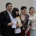 Нагшраждены были и медалисты и их родители. Фото: Константин Бобылев. "глобус".