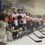 Юные хоккеисты серовского "Металлурга" на открытии турнира. Фото предоставлено пресс-службой Надеждинского метзавода.