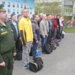 В армию отправились 24 призывника. Фото: Константин Бобылев. "Глобус".