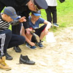 Серовские полицейские провели для ребят из летнего лагеря "Перевал" игру в... сыщиков. Все фото: полиция Серова.