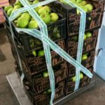 Было изъято больше 200 килограмм фруктов. Фото: предоставлено Серовской транспортной прокуратурой.