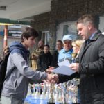 Свои награды ребята получали из рук начальника Управления образования Александра Колганова. Фото: Константин Бобылев, "Глобус".