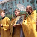 Вокруг собора пронесли лик святого Владимира. Фото: Константин Бобылев, "Глобус".